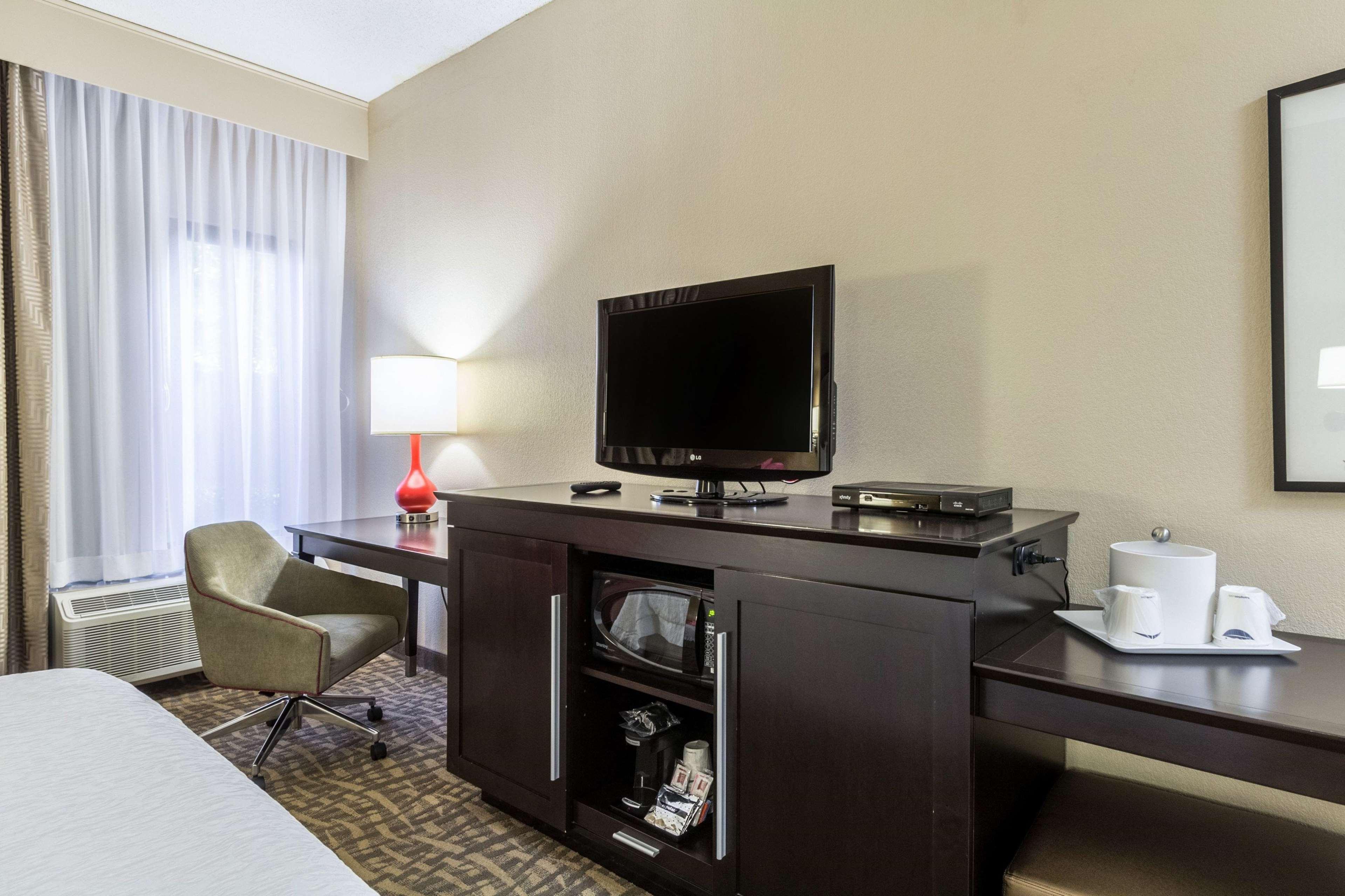 Hampton Inn Jackson Pearl Intrntl Airport Exterior foto